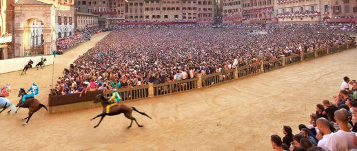 Milo Manara dipingerà il Palio di Siena